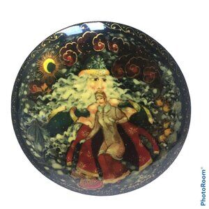 Hand Painted Russian Enamel Pin Brooch Wood & Lacquer Fairy Witch Merlin